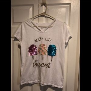 Color changing sequins white t-shirt